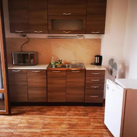Petrovi Pensjonat Rawda